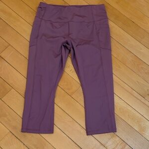 Women's Purple Capri Leggings